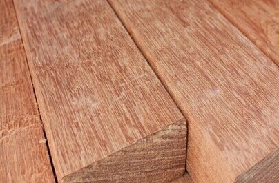柳桉木地板的保养工作